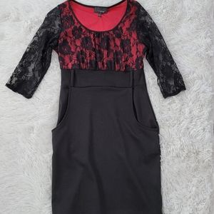 Dress with POCKETS! Beautiful red under lace detail, size M by Hypnotik